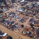 Ajuda às Vítimas das Enchentes