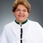 Reitora honorária Ana Dayse Dorea recebe título Doutor Honoris Causa da Ufal
